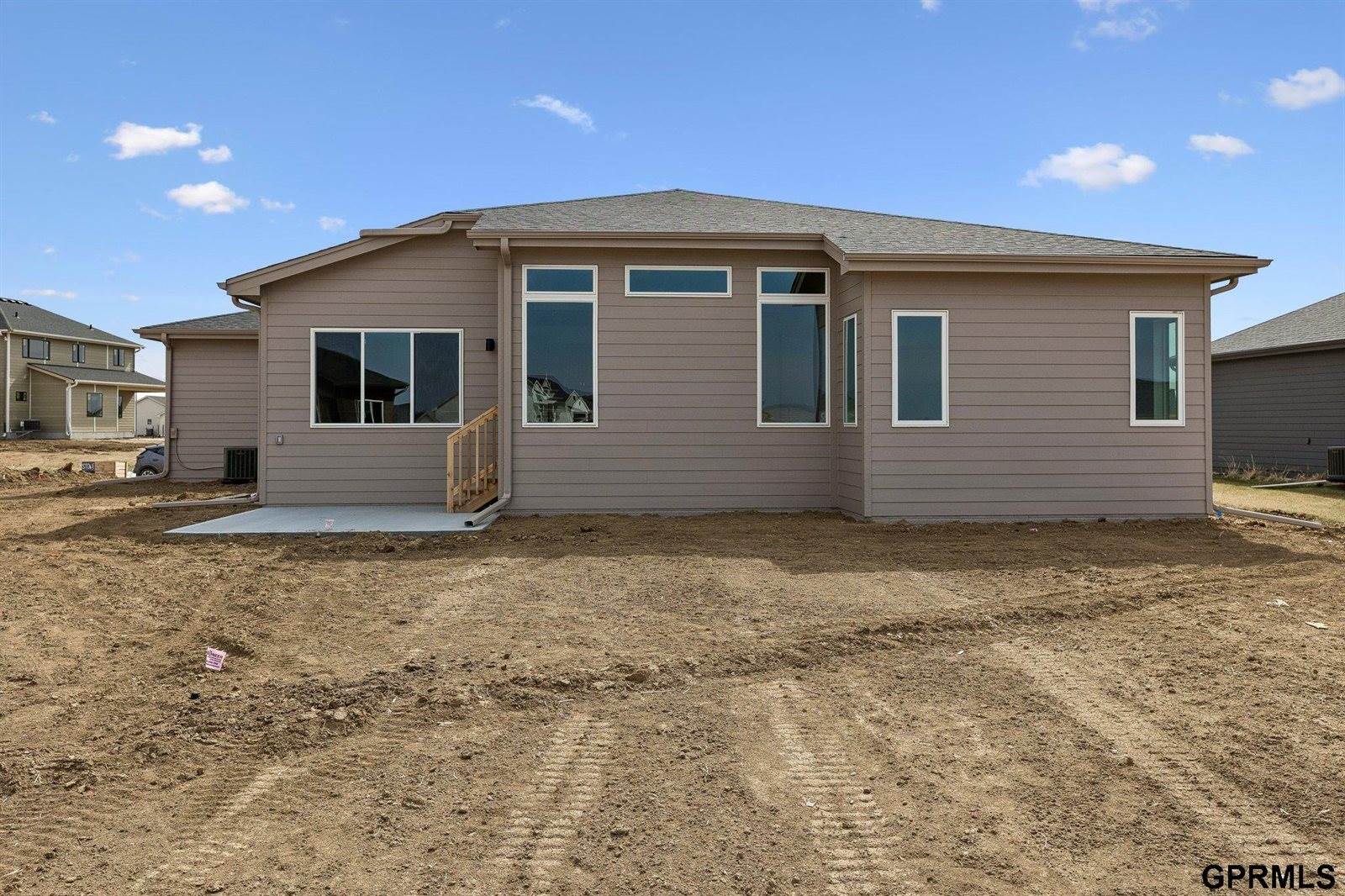 21108 Hartman Avenue, Elkhorn, NE 68022