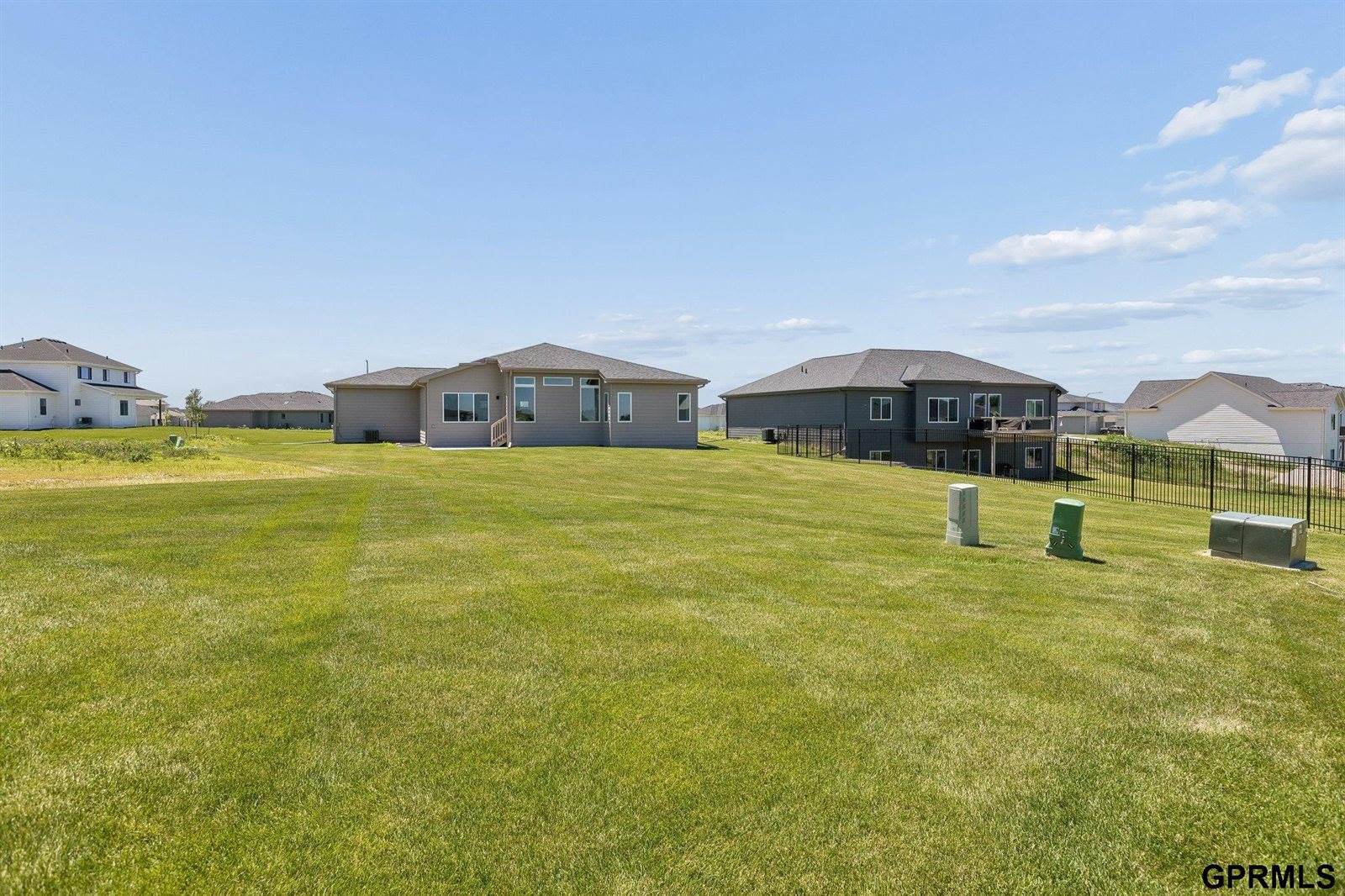 5714 Kestrel Parkway, Elkhorn, NE 68022