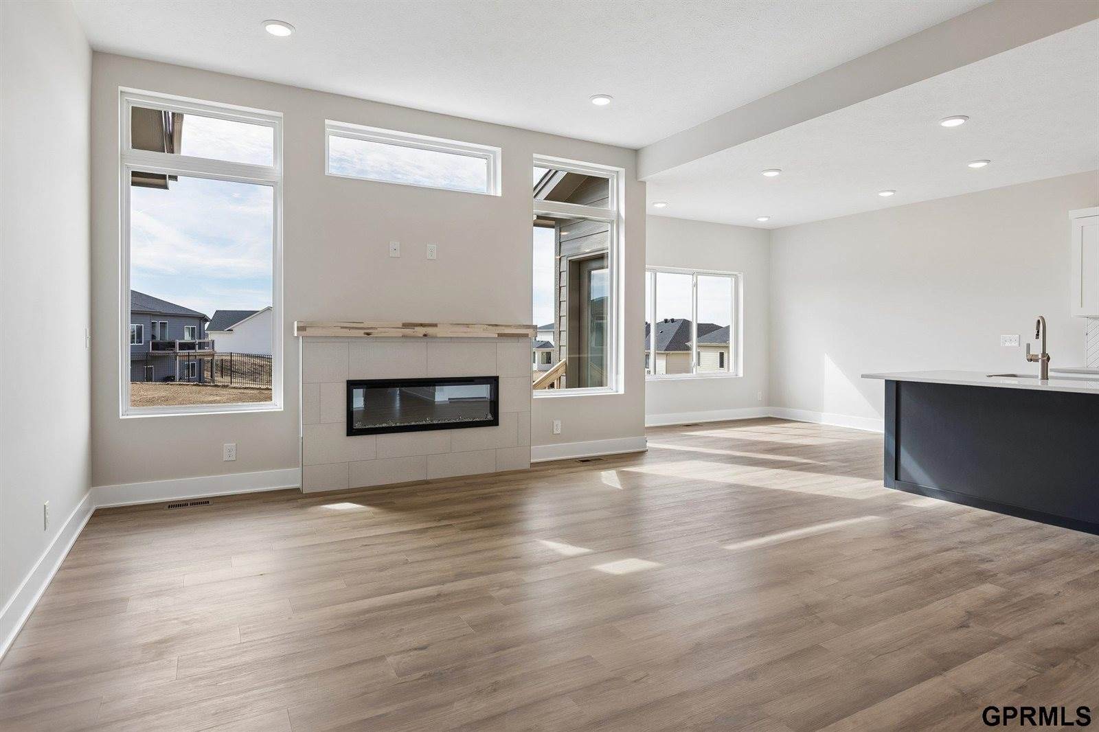 5714 Kestrel Parkway, Elkhorn, NE 68022