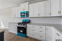 5714 Kestrel Parkway, Elkhorn, NE 68022