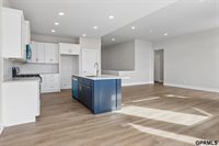 5714 Kestrel Parkway, Elkhorn, NE 68022