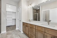 5714 Kestrel Parkway, Elkhorn, NE 68022