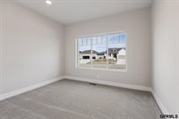 5714 Kestrel Parkway, Elkhorn, NE 68022