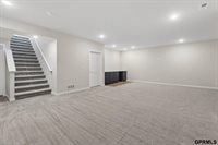 5714 Kestrel Parkway, Elkhorn, NE 68022