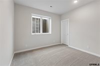 5714 Kestrel Parkway, Elkhorn, NE 68022