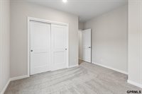 5714 Kestrel Parkway, Elkhorn, NE 68022