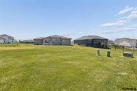 5714 Kestrel Parkway, Elkhorn, NE 68022