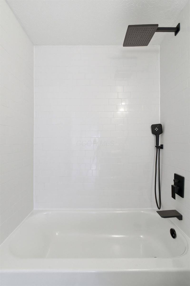 6162 Hanby Square East, Columbus, OH 43229