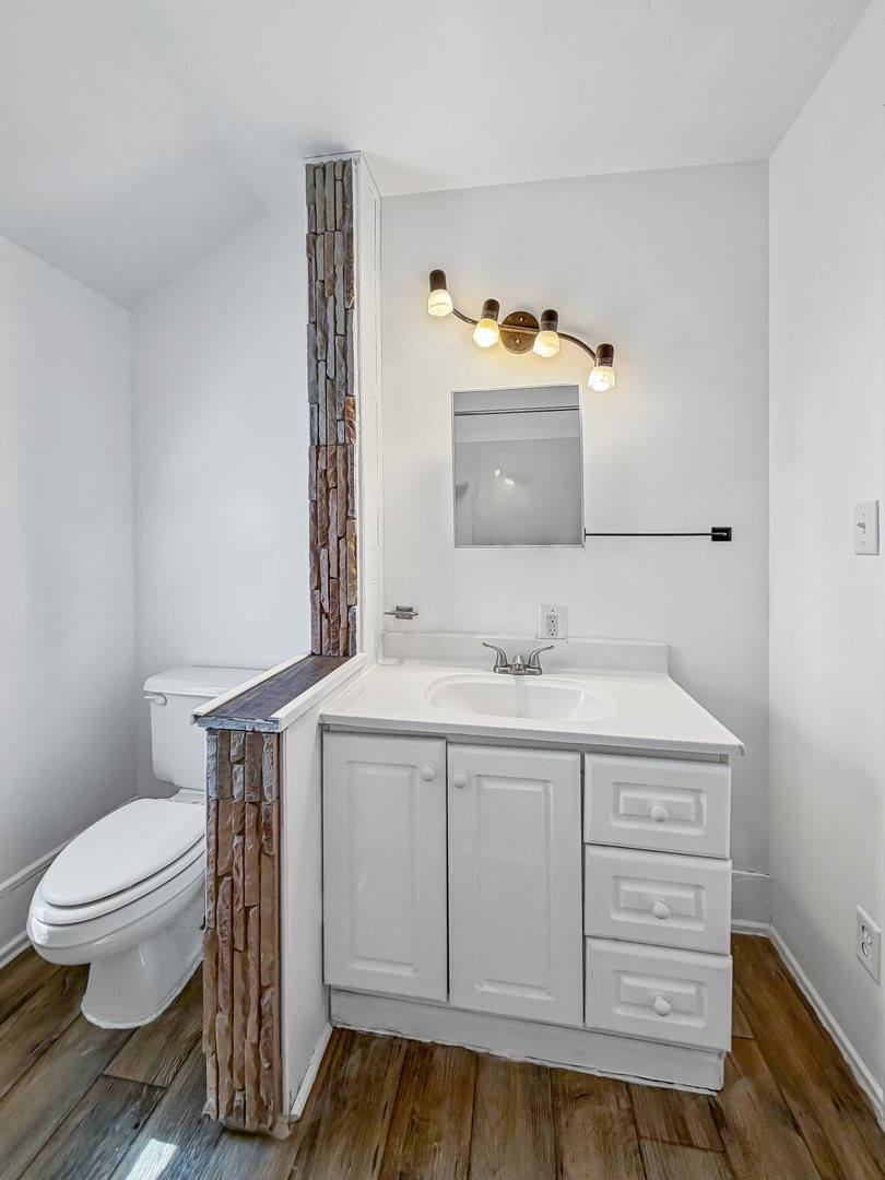 1415 South Walnut Avenue, Freeport, IL 61032