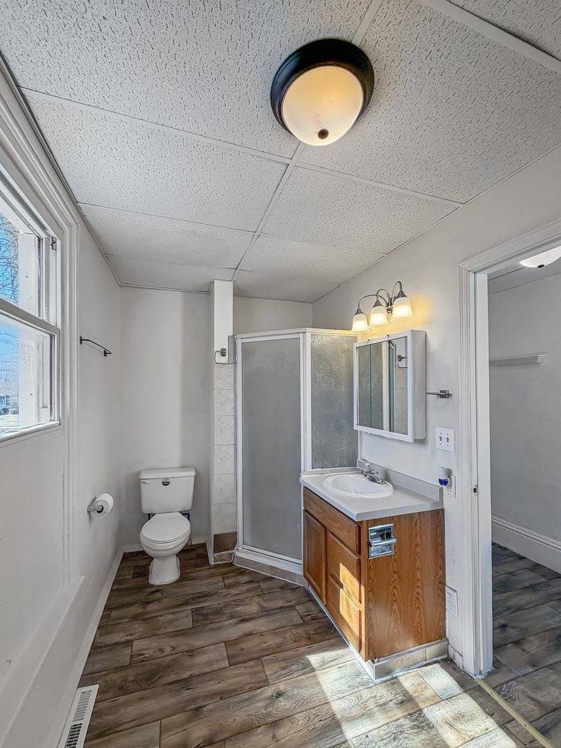 1415 South Walnut Avenue, Freeport, IL 61032