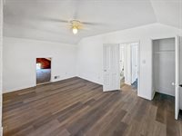 1415 South Walnut Avenue, Freeport, IL 61032