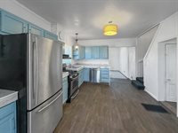 1415 South Walnut Avenue, Freeport, IL 61032