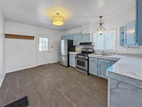 1415 South Walnut Avenue, Freeport, IL 61032