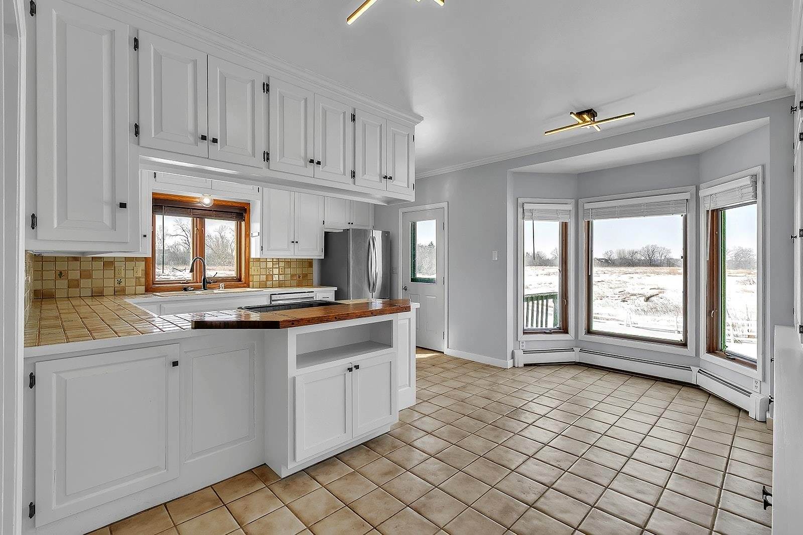 3020 Sth 57, De Pere, WI 54115