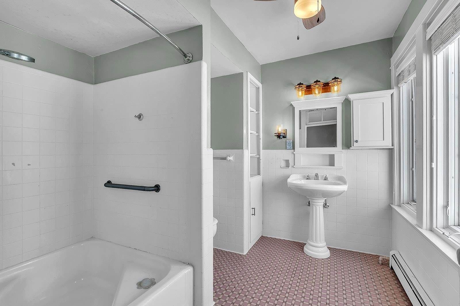 3020 Sth 57, De Pere, WI 54115