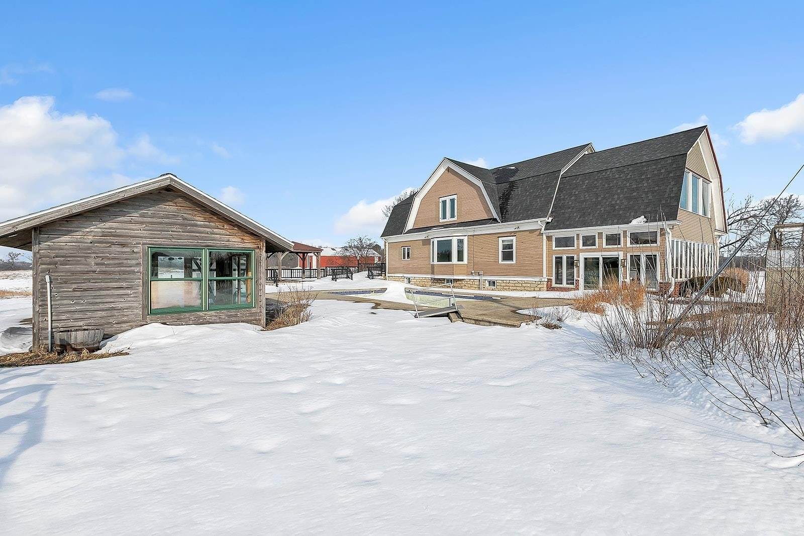 3020 Sth 57, De Pere, WI 54115