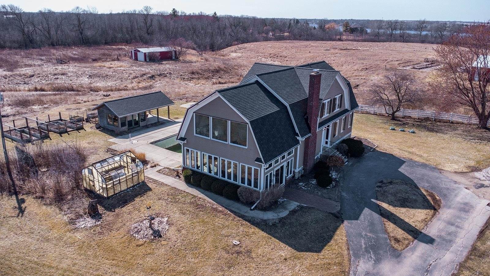 3020 Sth 57, De Pere, WI 54115