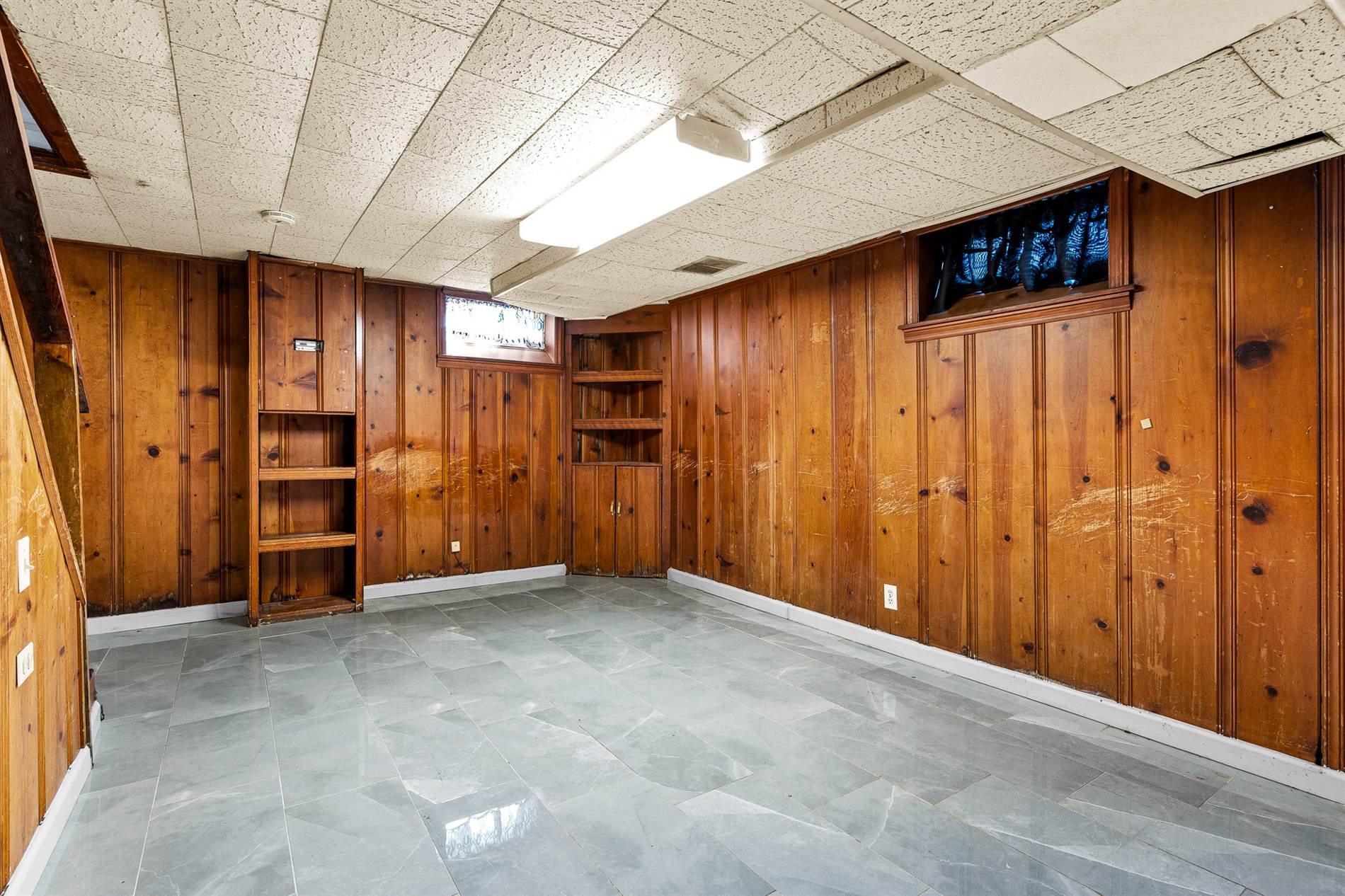 1300 N. Potomac, Baltimore, MD 21213