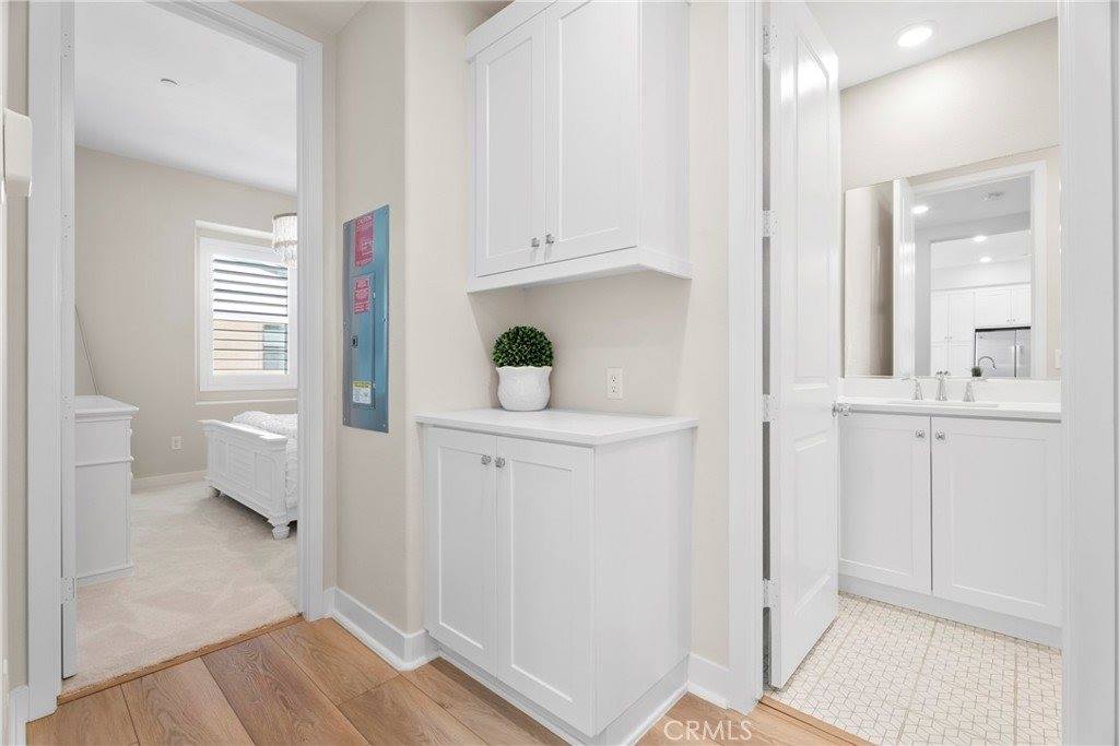 27466 Mercantile Court, #204, Valencia, CA 91381