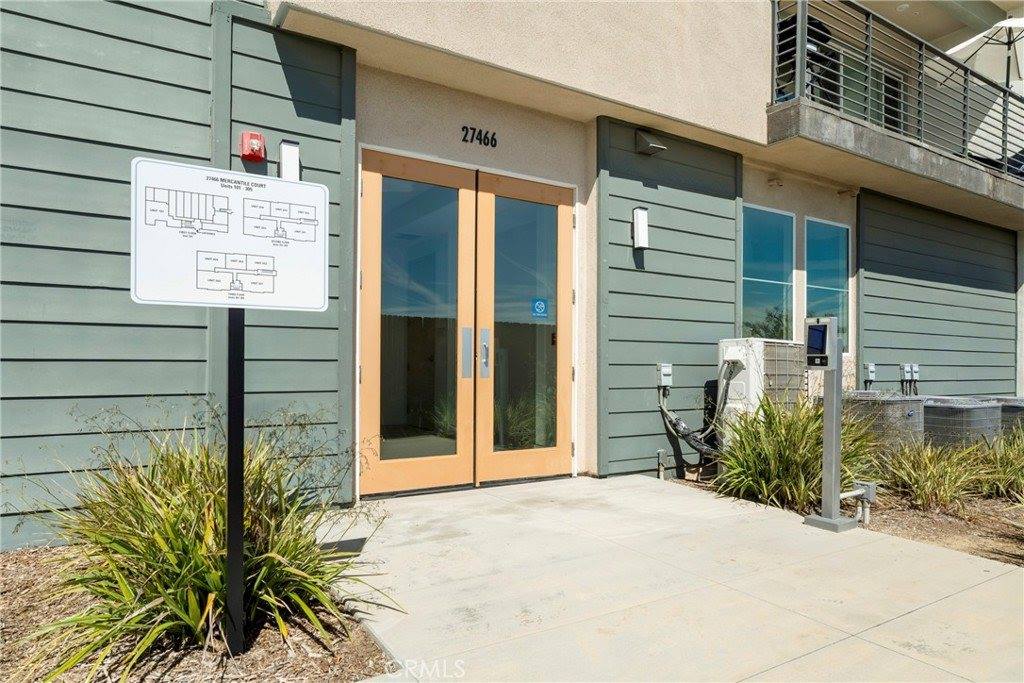 27466 Mercantile Court, #204, Valencia, CA 91381