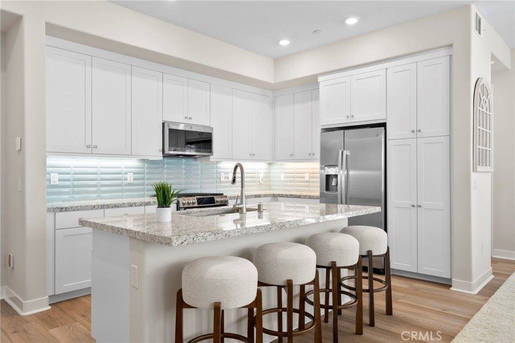 27466 Mercantile Court, #204, Valencia, CA 91381