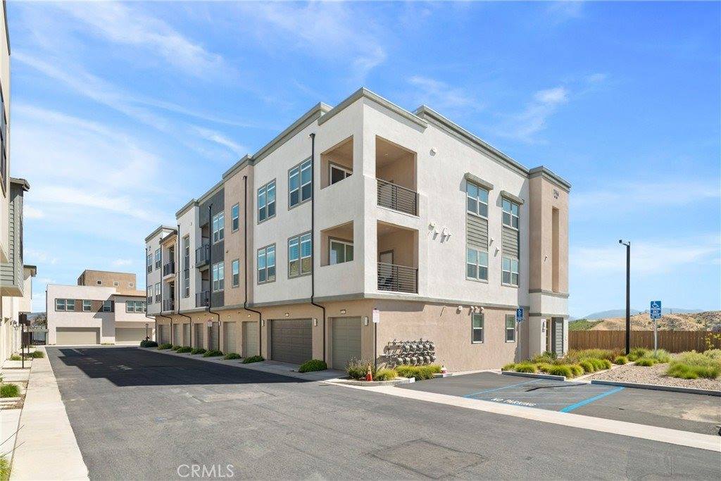 27466 Mercantile Court, #204, Valencia, CA 91381