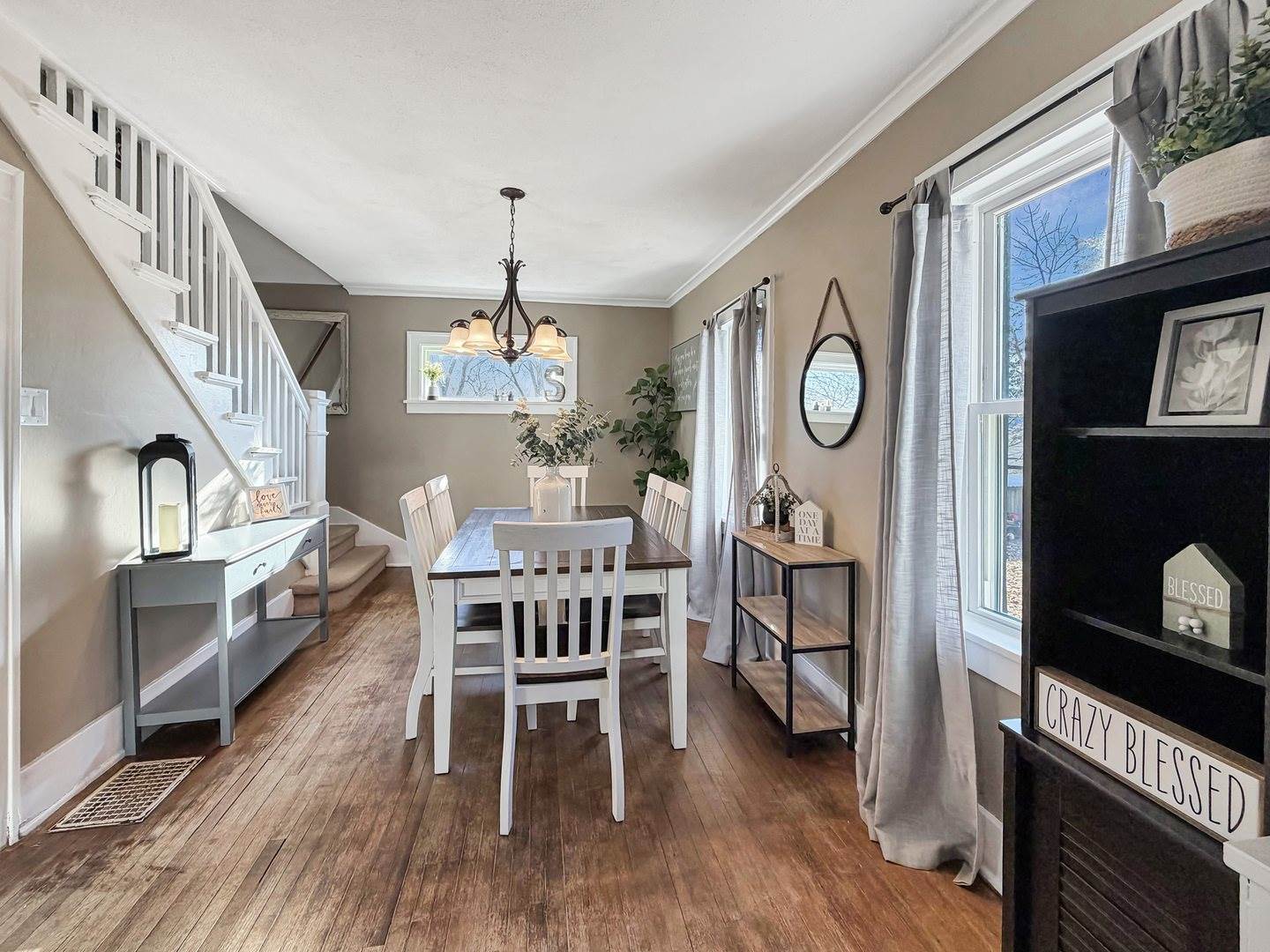 319 North Foley Avenue, Freeport, IL 61032