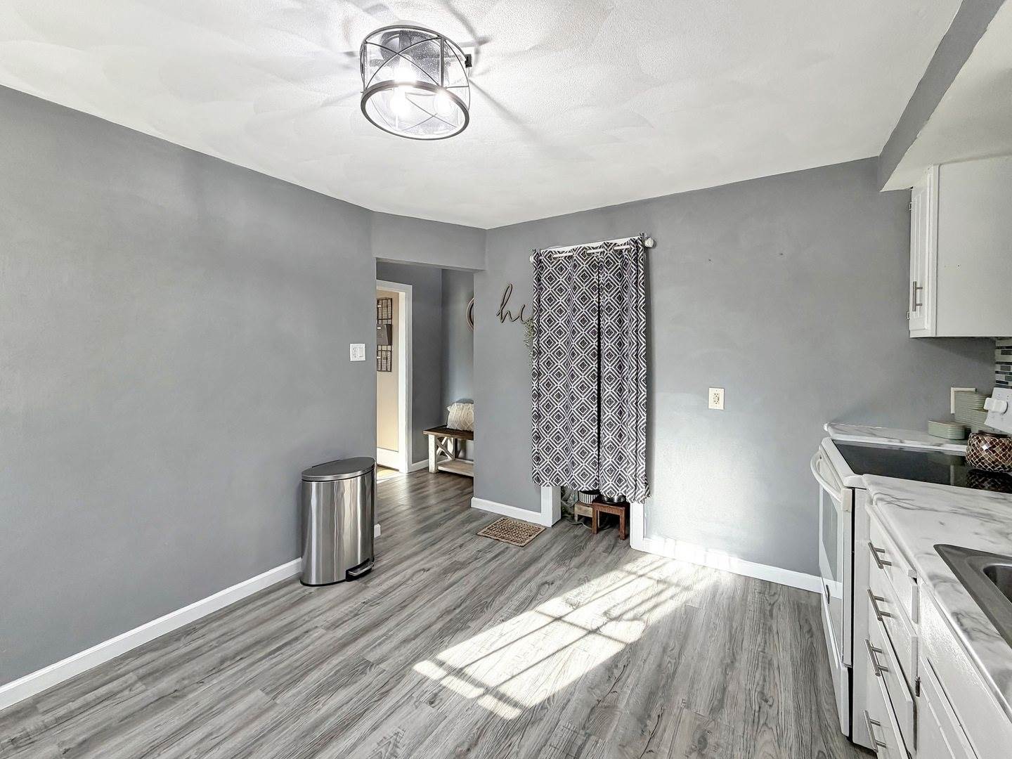 319 North Foley Avenue, Freeport, IL 61032