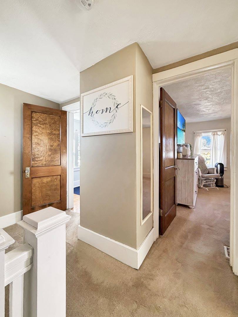 319 North Foley Avenue, Freeport, IL 61032