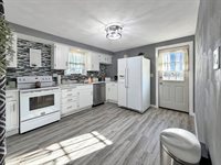 319 North Foley Avenue, Freeport, IL 61032