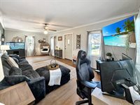 319 North Foley Avenue, Freeport, IL 61032