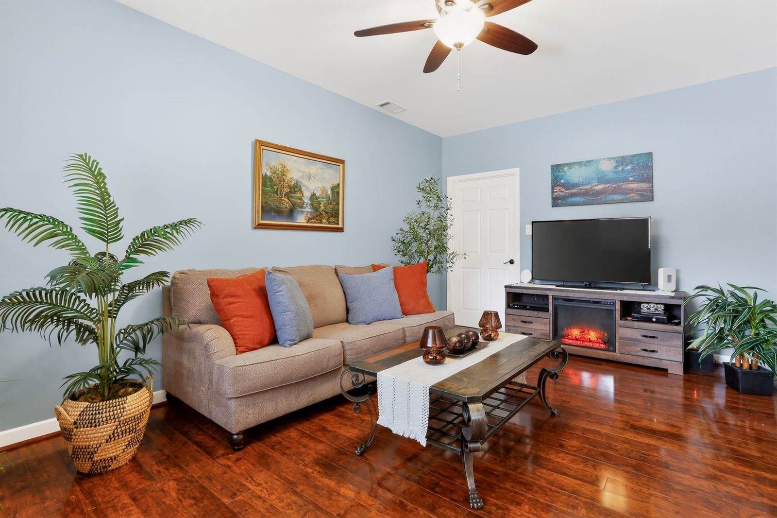 14308 South Kenneth Avenue, Midlothian, IL 60445