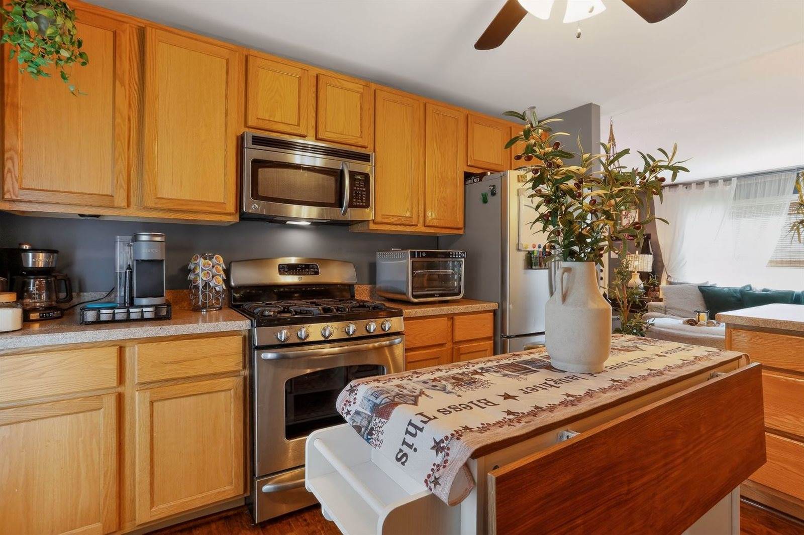 14308 South Kenneth Avenue, Midlothian, IL 60445