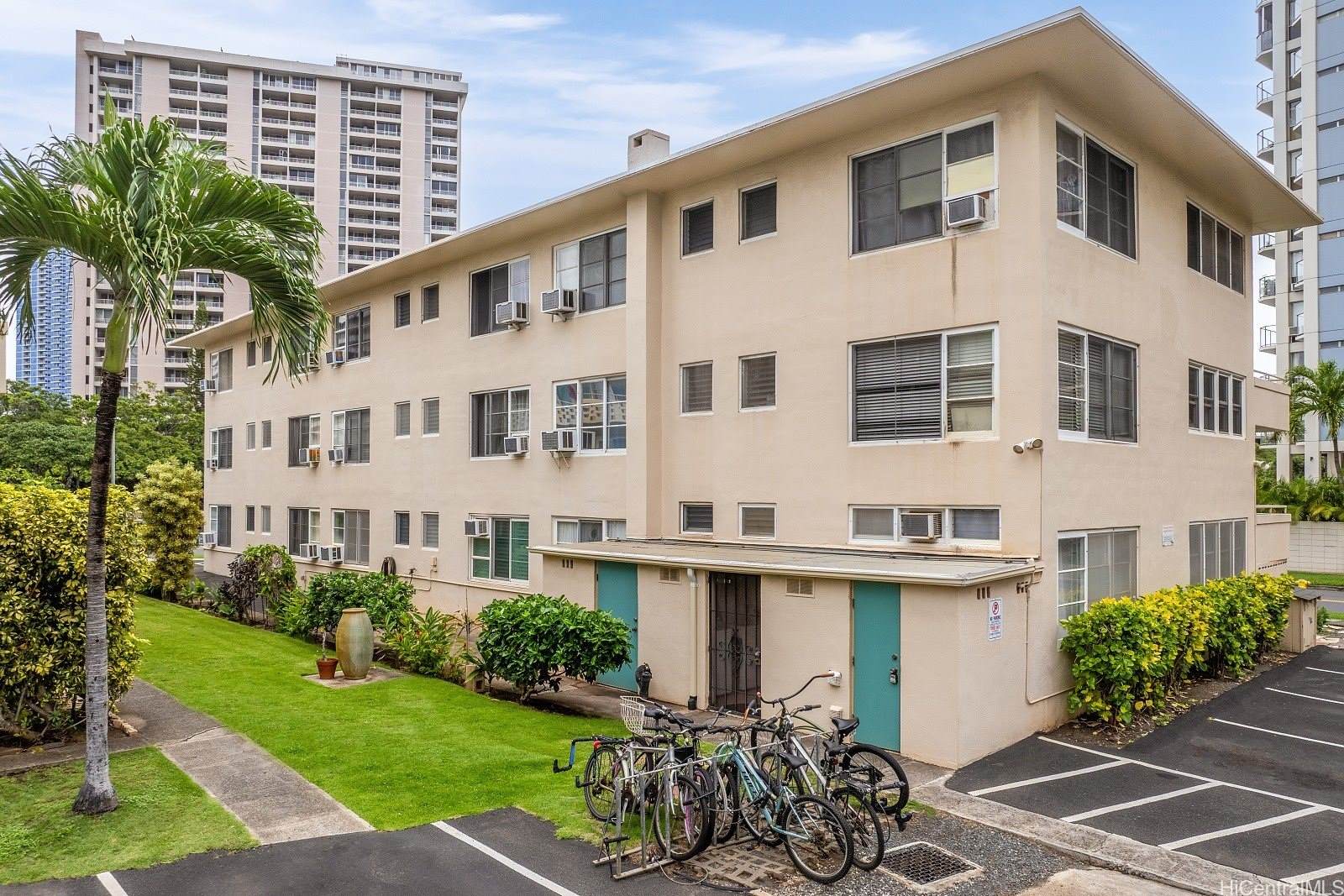 1627 Ala Wai Boulevard, Honolulu, HI 96815