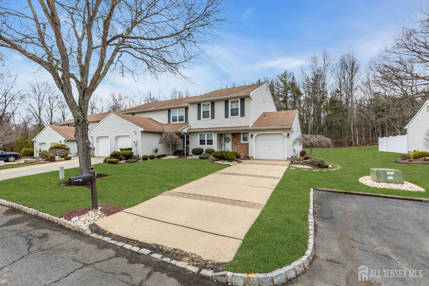 34 Staghorn Drive, Old Bridge, NJ 07747