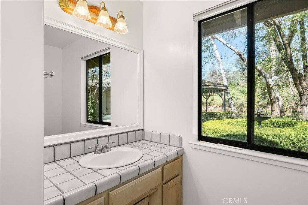 19 Sycamore Valley Road, Chico, CA 95973