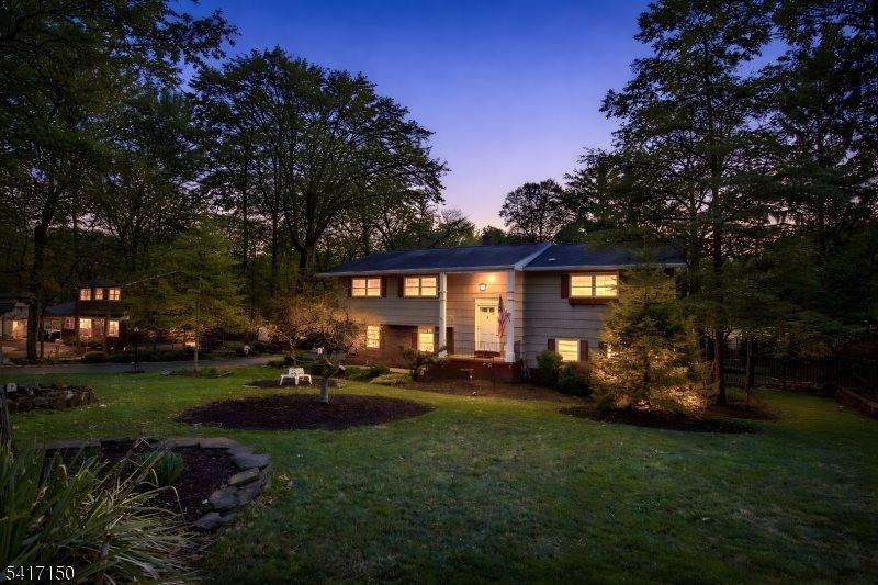 45 Blue Ridge Ave, Green Brook Township, NJ 08812