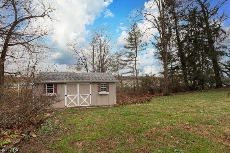 45 Blue Ridge Ave, Green Brook Township, NJ 08812