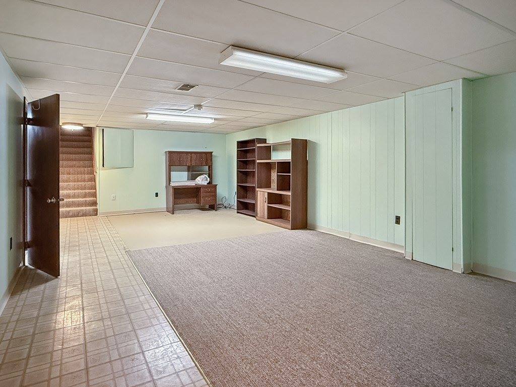 1380 Center Lane Dr, Ashland, OH 44805