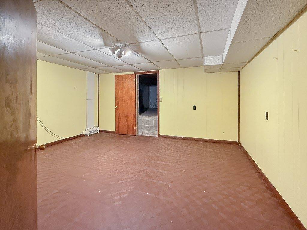 1380 Center Lane Dr, Ashland, OH 44805