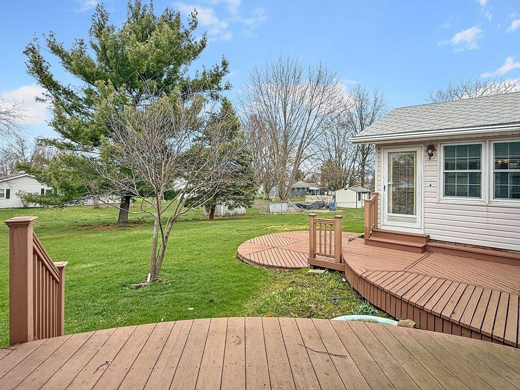 1380 Center Lane Dr, Ashland, OH 44805