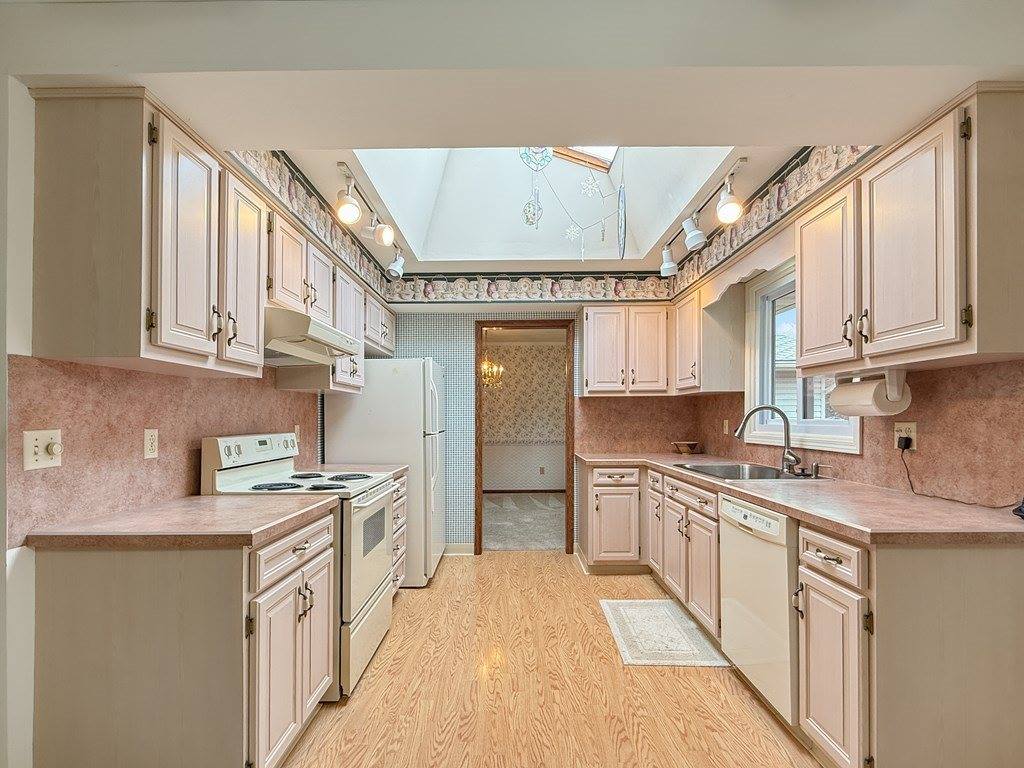 1380 Center Lane Dr, Ashland, OH 44805