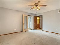 1380 Center Lane Dr, Ashland, OH 44805