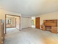 1380 Center Lane Dr, Ashland, OH 44805