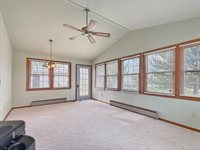 1380 Center Lane Dr, Ashland, OH 44805