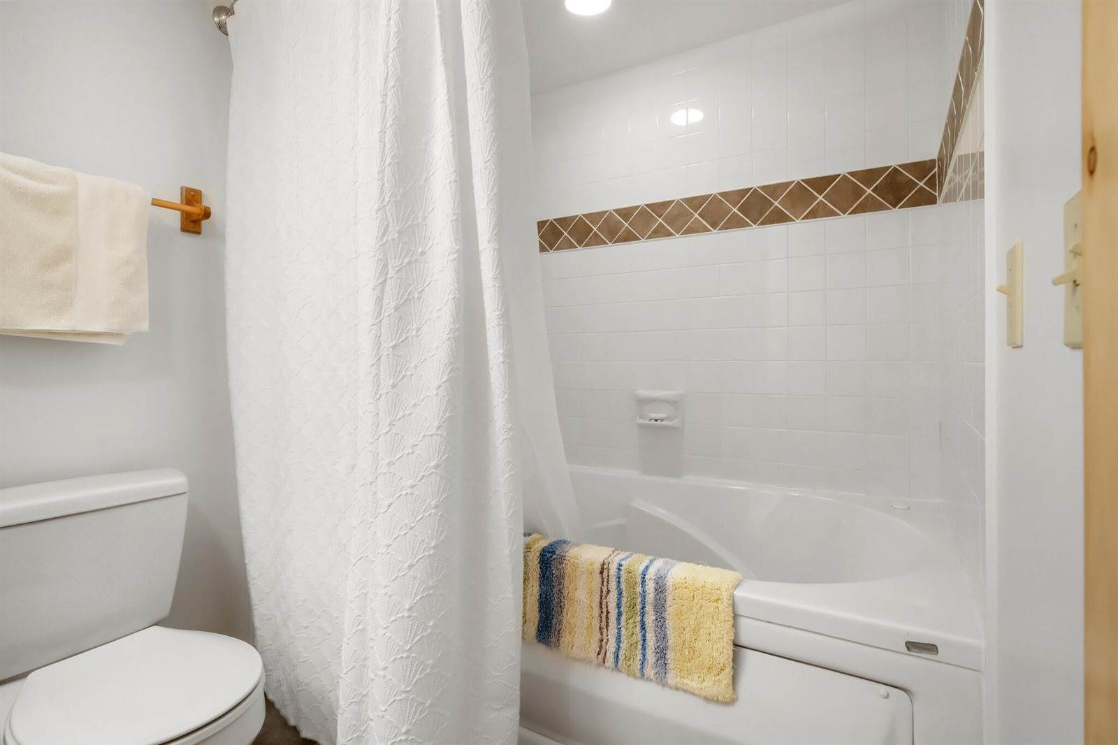 299 Davis Road, Enfield, ME 04493