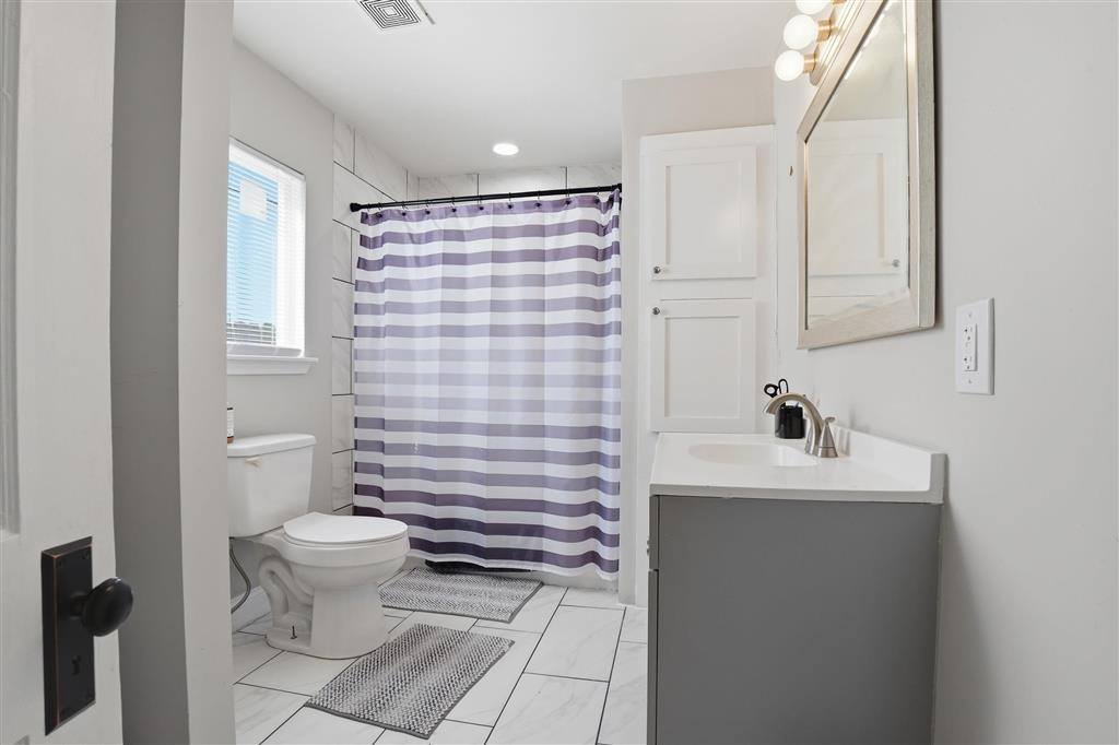 237 Lucille St Street, Lake Charles, LA 70601