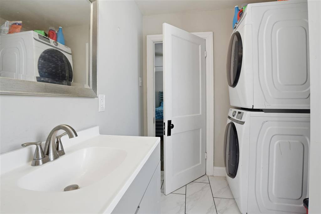 237 Lucille St Street, Lake Charles, LA 70601