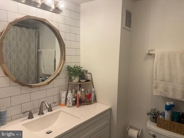 100 Church Street NW, #A-203, Vienna, VA 22180