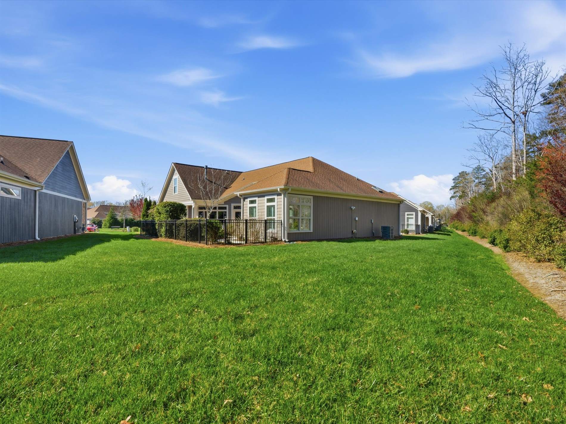 1180 Avalon Place, Matthews, NC 28104